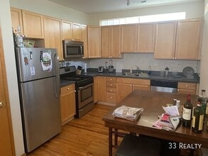 Building Photo - Top Floor Duplex Up, 3bd/2bth with Two Private Decks, Avail 7/1