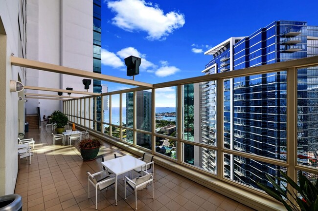 Building Photo - Hawaiki Tower #2405: 2 Bed/2 Bath/2 Parkin...