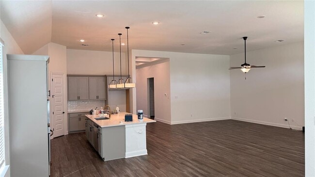 Building Photo - 352 Olympic Pk Dr