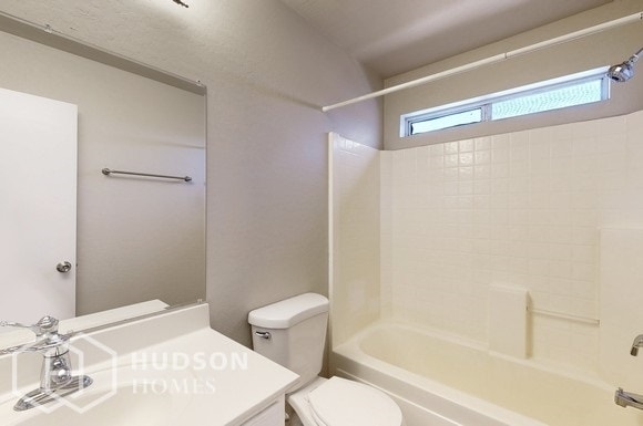 Building Photo - NOW AVAILABLE! - 12541 W Bloomfield Rd, El...