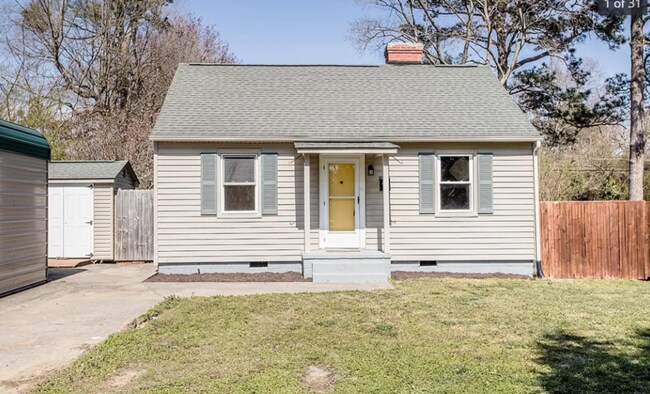 Building Photo - 108 E Magruder St