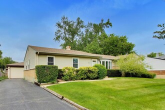 Building Photo - 1434 E Norman Dr