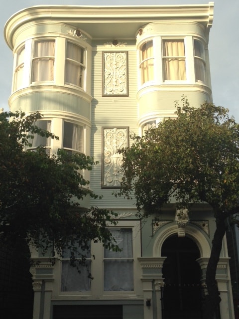 building front -victorian - 940 York St