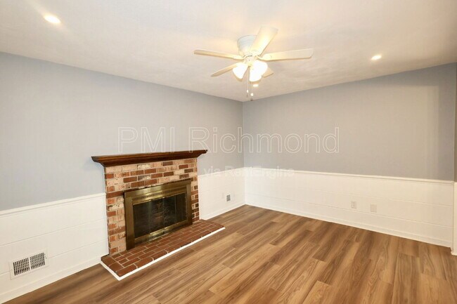 Building Photo - 1929 Millsap Ln