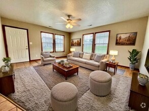 Building Photo - Beautifully Updated Ranch-Style Duplex in ...