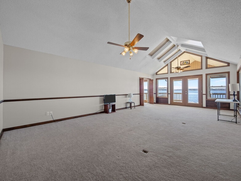 Building Photo - 138 White Oak Bluff Rd