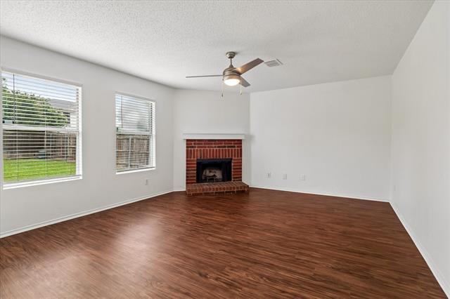 Building Photo - 2217 Bradford Pear Dr