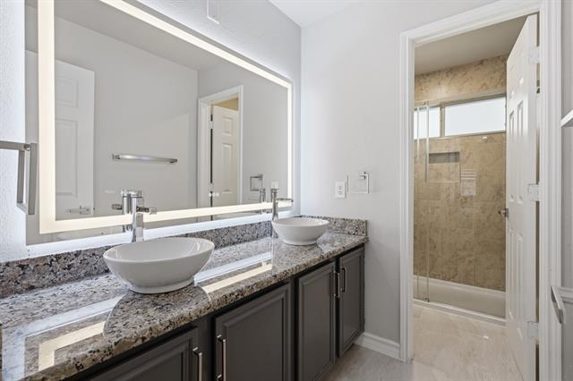 Building Photo - 3705 Menard Dr