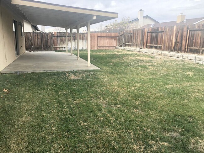 Building Photo - Move-In Ready Rosamond 3BR/2BA Home w/ Landscaping + Garage + Upgrades!