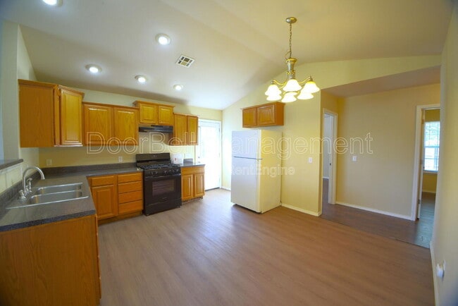 Building Photo - 89 W Fairlane Ct