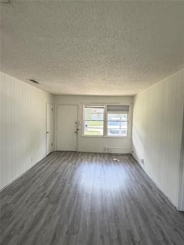 Building Photo - 1109 E Inwood Dr