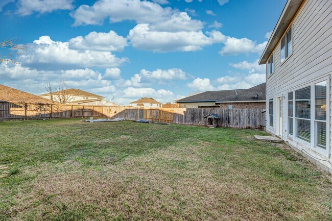 Building Photo - 727 Richview Dr