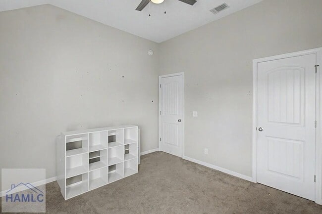 Building Photo - 976 Oak Crest Dr
