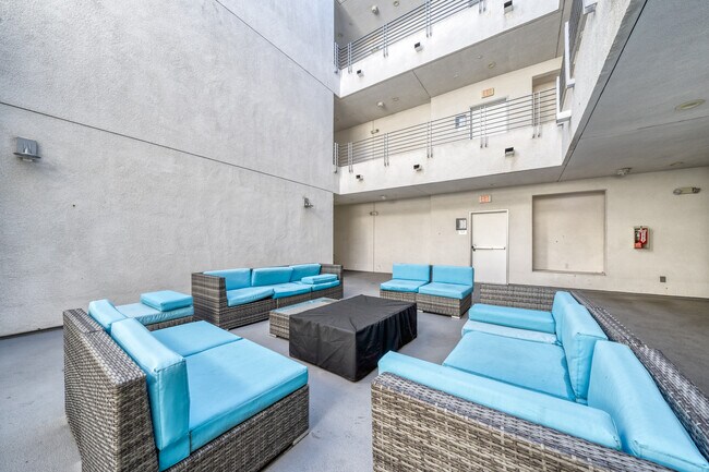 Building Photo - 1101 S Harvard Blvd