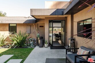 Building Photo - 15490 Milldale Dr