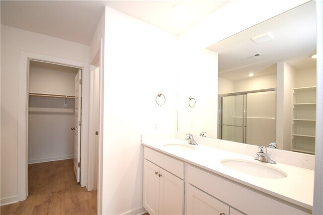 Building Photo - 373 Florida Ave