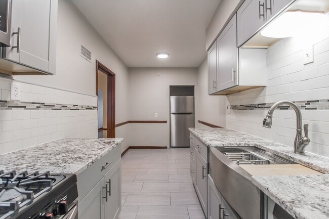 Building Photo - (868) 7354 Tulane