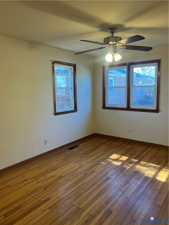 Building Photo - 901 Cedar Level Rd