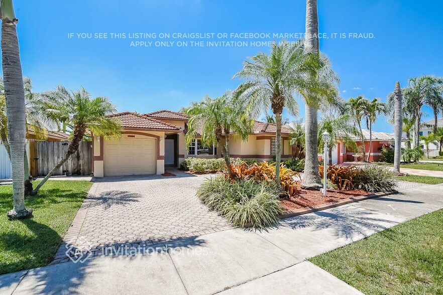 Building Photo - 14872 SW 176th St