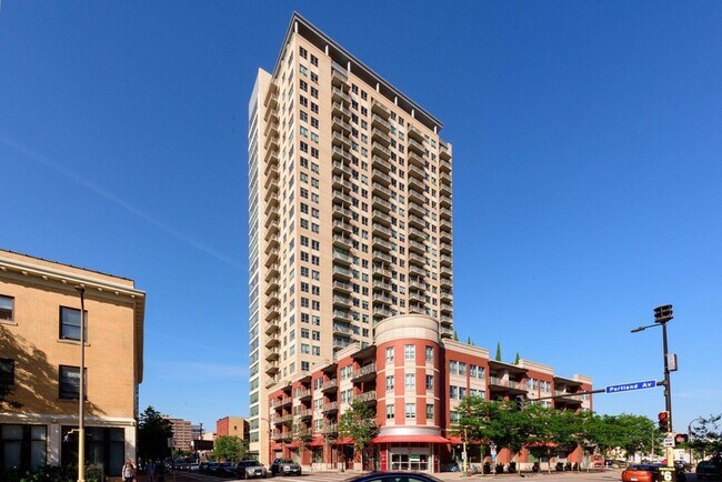 Building Photo - 929 Portland Ave S