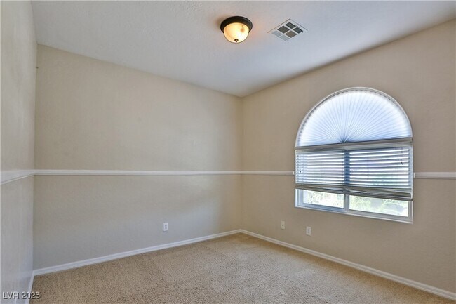 Building Photo - 2687 Bothwell Pl