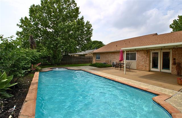 Primary Photo - 3816 Hackberry Ln