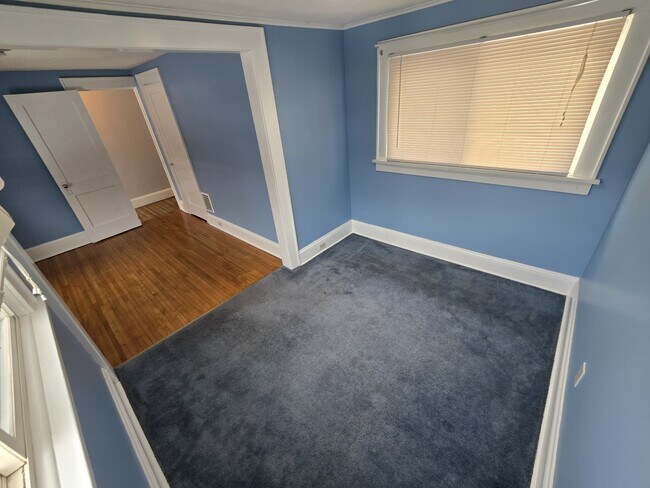 Building Photo - 232 Nichols Ave