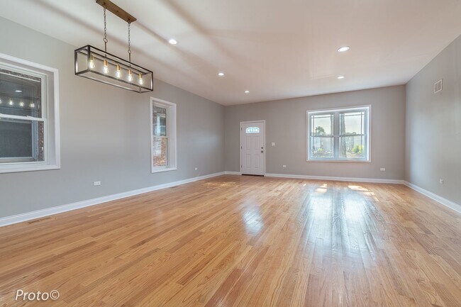 Building Photo - 1036 N Monticello Ave