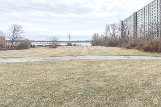 Building Photo - 7850 East Jefferson