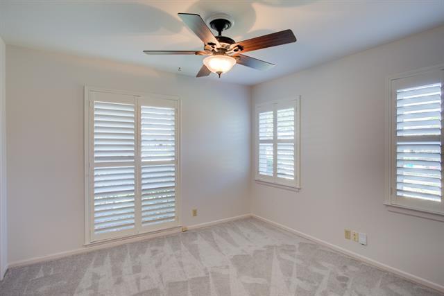 Building Photo - 729 Dumont Dr