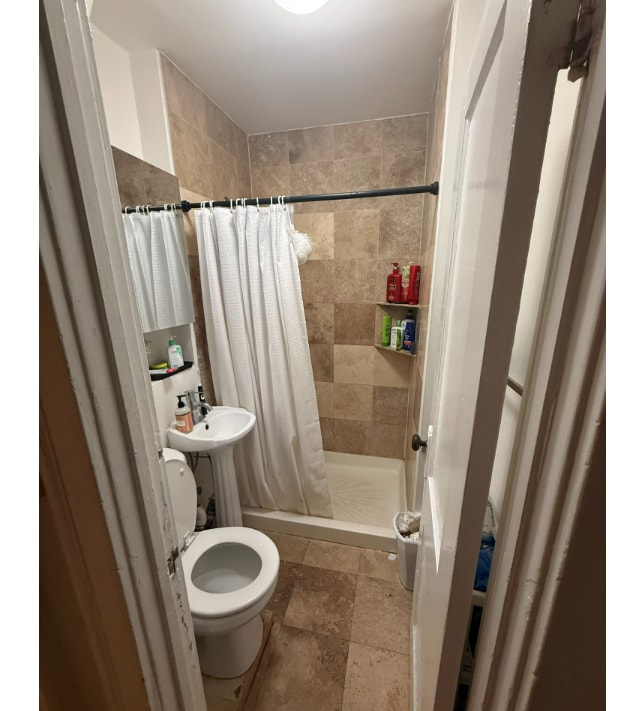 Building Photo - 220 Hanover St