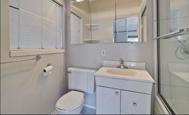 Building Photo - 3 Bed 2 Bath Home w/ Bonus Room in Palo Alto.