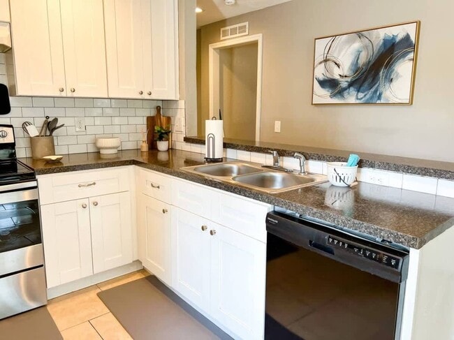 Building Photo - 37132 Grassy Hill Ln