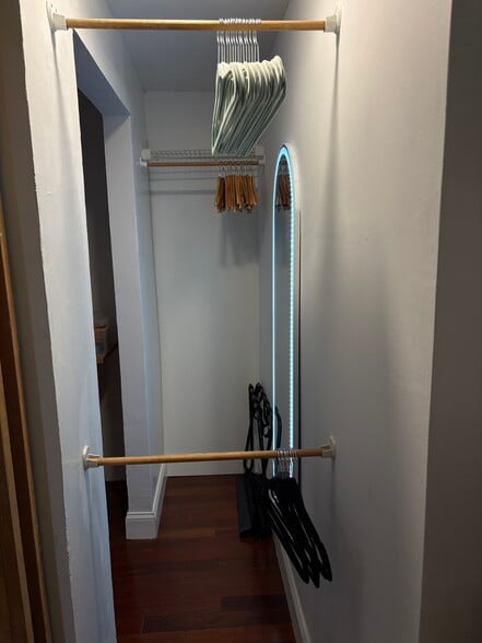 Building Photo - 1229 Girard St NW