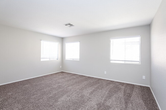 Building Photo - 6349 Rose Tree Ln