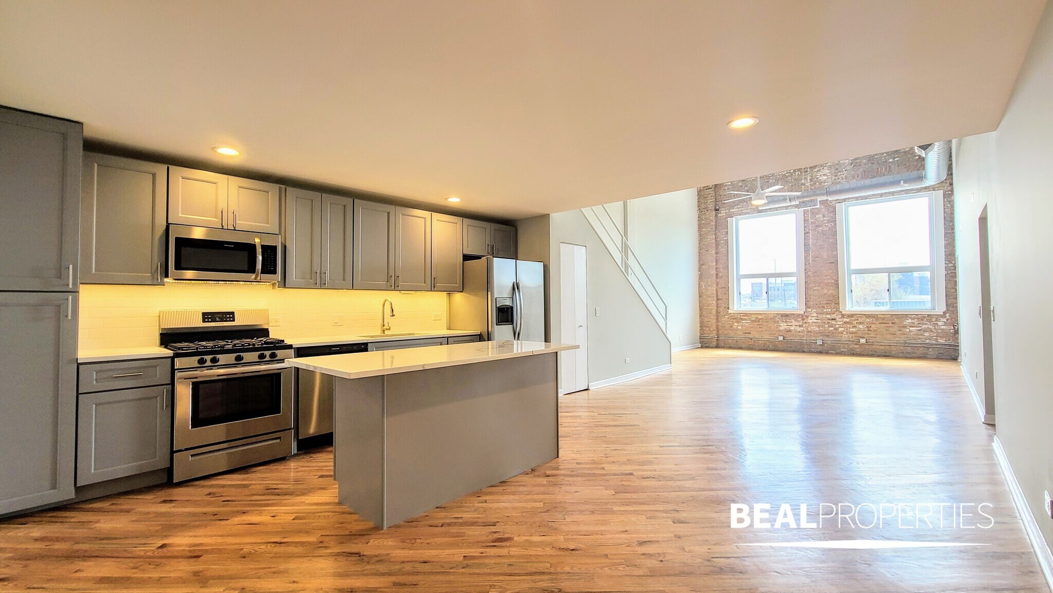 Building Photo - 2320 N Damen Ave