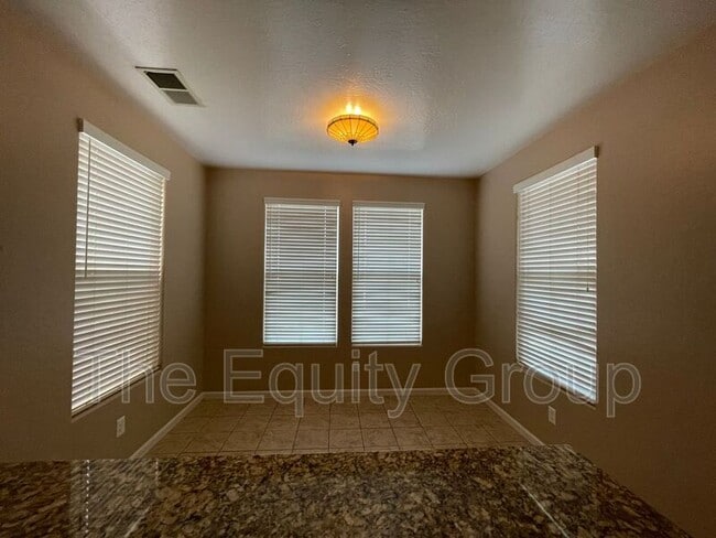 Building Photo - 3237 Winslow St