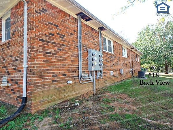 Building Photo - 500 Skyline Dr