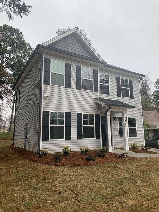 Building Photo - Beautiful 2 Bedroom 2.5 Bath Home Coming S...