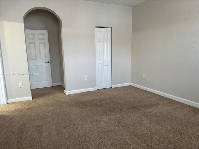 Building Photo - 9232 SW 170th Ave