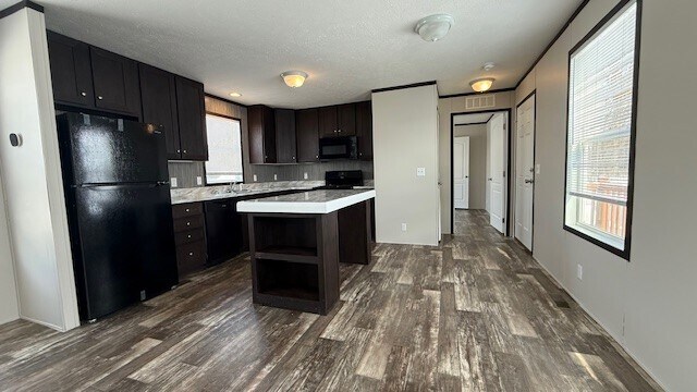 Building Photo - 16023 Villaire Ave