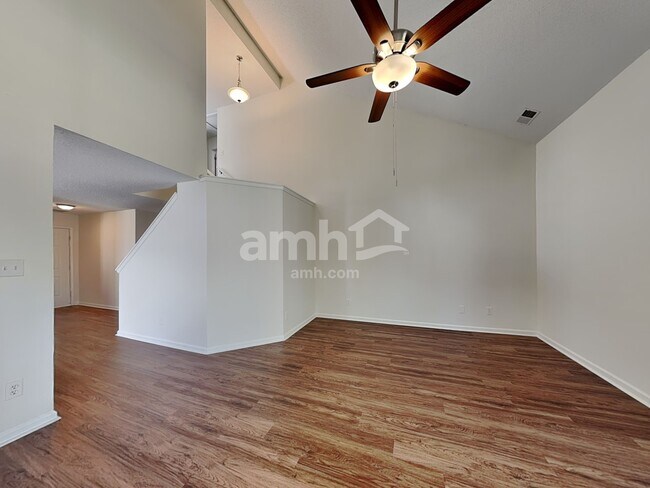 Building Photo - 4415 Hounds Run Dr