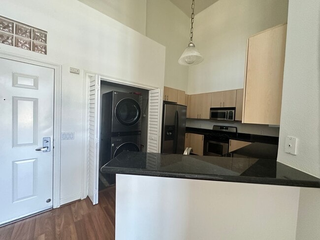 Building Photo - 1465 C St