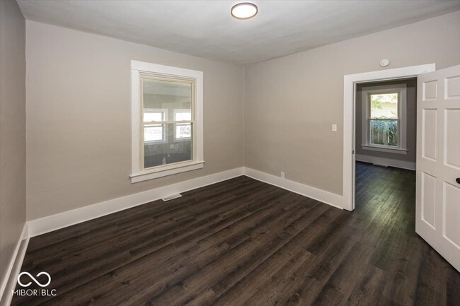 Building Photo - 343 S Walcott St