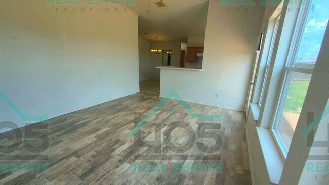 Building Photo - 3 Bedroom Yukon