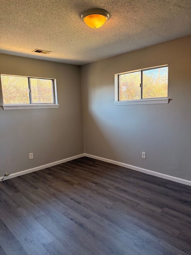 Building Photo - 6313 Talladega Ave