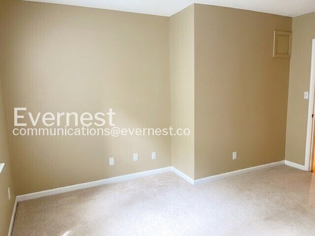 Building Photo - 20283 Beechwood Terrace