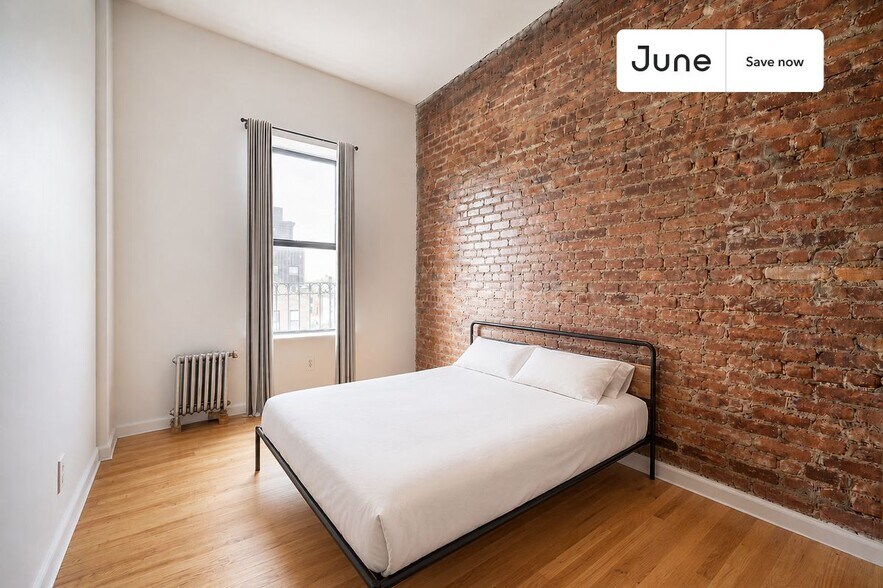 Building Photo - 1507 St Johns Pl