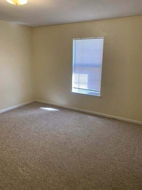 Building Photo - "Charming 3-Bed, 2-Bath Duplex Retreat in ...