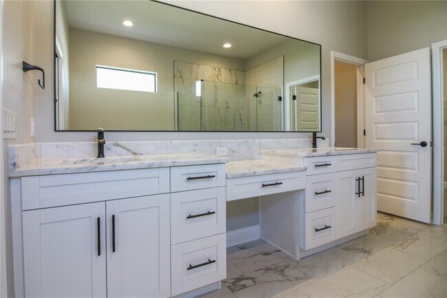 Building Photo - 6962 Treymont Dr